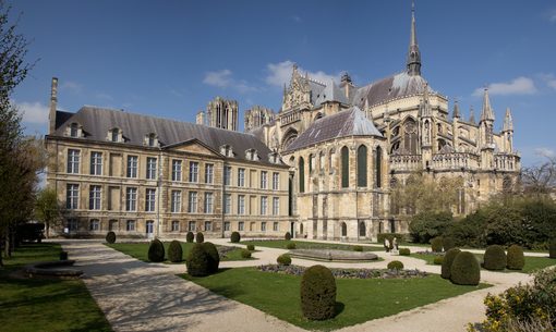 Palais de Tau Photos