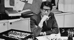 Yves Saint Laurent dans son studio, 1986 © DR