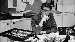 Yves Saint Laurent dans son studio, 1986 © DR