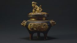 Musée Cernuschi - Exposition Temporaire - Brûle-parfum ajouré, bronze doré,  Dynastie des Qing (XVIIe s. - XXe s. apr. J.-C.), musée de Shanghai © Musée de Shanghai