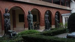 Entrée du musée Bourdelle avec sculptures de l'artiste © Musée Bourdelle