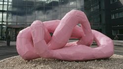 Centre Pompidou - Exposition Temporaire Franz West Aluminium et peinture pour carrosserie 210 × 540 × 240 cm telenor Art collection photo © dR  