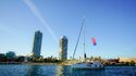 Fly&Sail – Tour en hélicoptère et expérience de voile à Barcelone