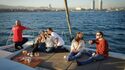  2 heures de navigation privée en catamaran à Barcelone